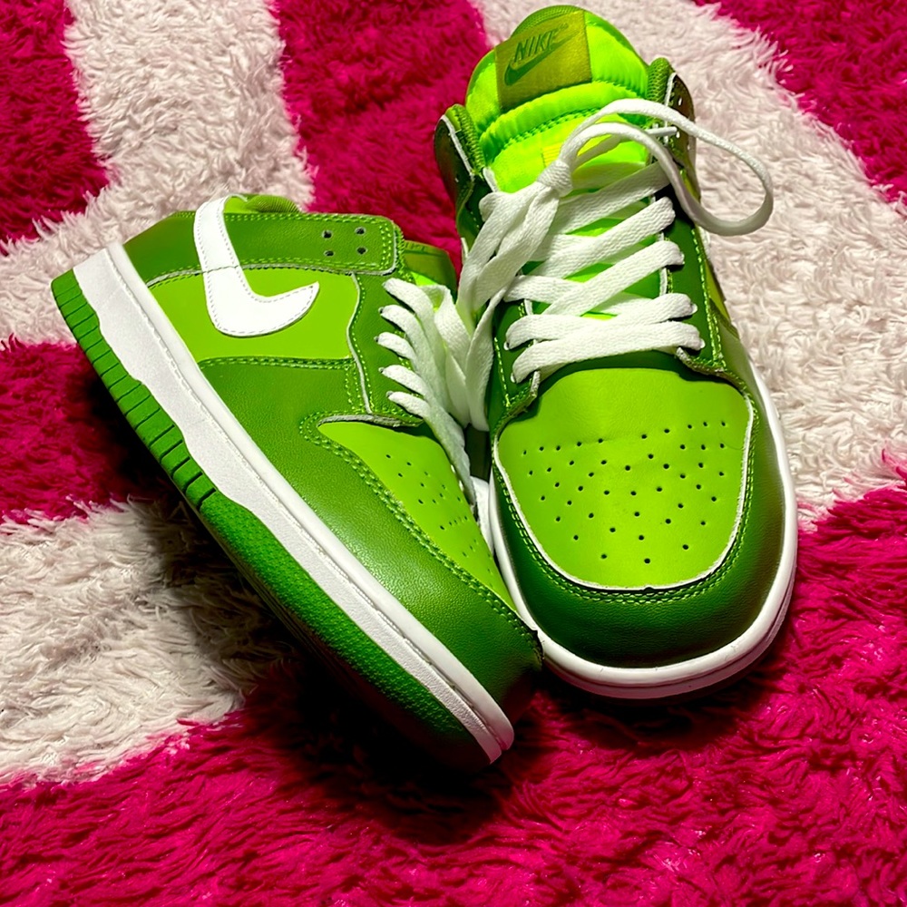 Green dunks